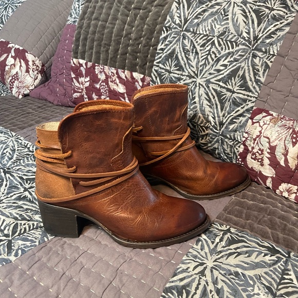 Freebird by Steven Casey Leather Ankle Boot - Picture 3 of 6